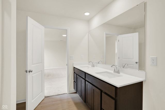 8594 Meadowlands Court, Plainfield, IN 46168