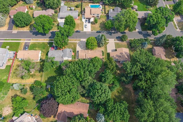 9665 106th Avenue N, Maple Grove, MN 55369