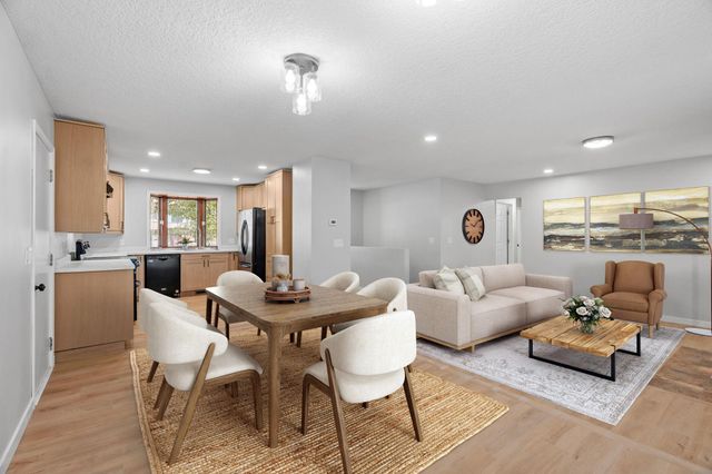 9665 106th Avenue N, Maple Grove, MN 55369