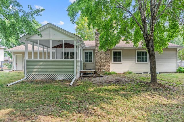 9665 106th Avenue N, Maple Grove, MN 55369