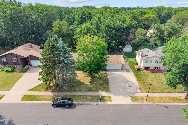 9665 106th Avenue N, Maple Grove, MN 55369