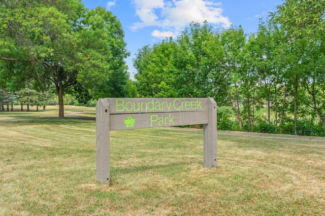 9665 106th Avenue N, Maple Grove, MN 55369
