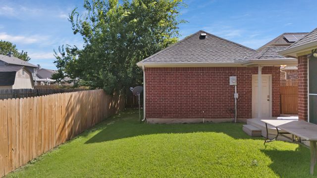 1714 Brittany Lane, Mansfield, TX 76063