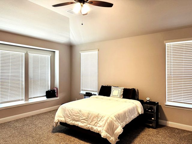 2909 Parkwood Circle, Denton, TX 76226