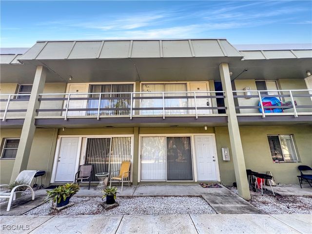 1852-D Golfview AVE 35, Fort Myers, FL 33901