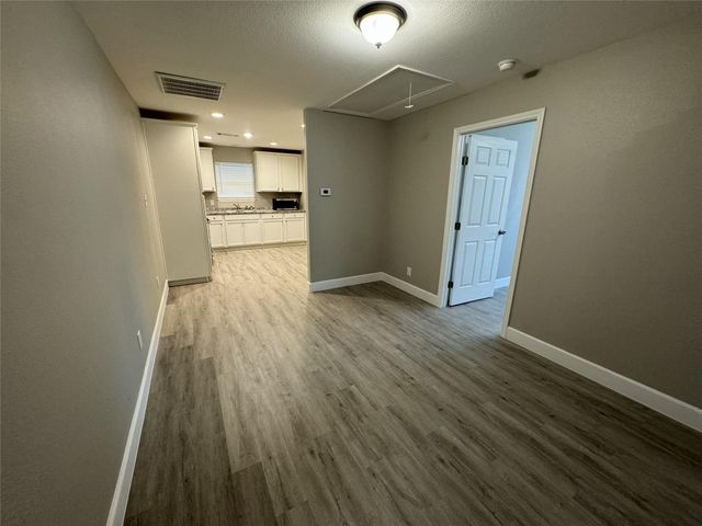 5105 Oak Avenue, Pasadena, TX 77503