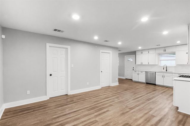 5105 Oak Avenue, Pasadena, TX 77503