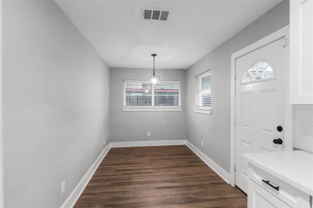 5105 Oak Avenue, Pasadena, TX 77503