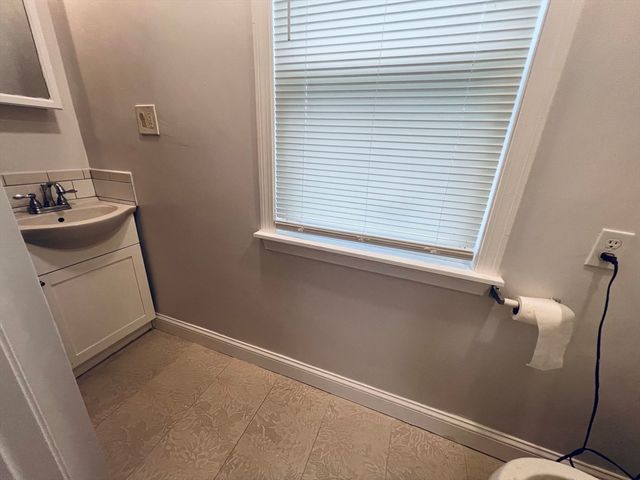 50 Cleveland Ave, Braintree, MA 02184