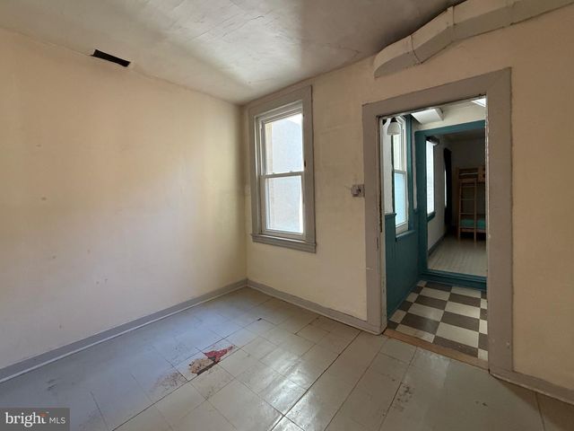 1631 SHAKESPEARE ST, Baltimore, MD 21231