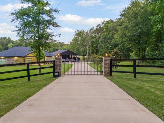 155 Private Road 3561, Kilgore, TX 75662