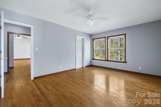 289 Riverview Church Road, Asheville, NC 28806