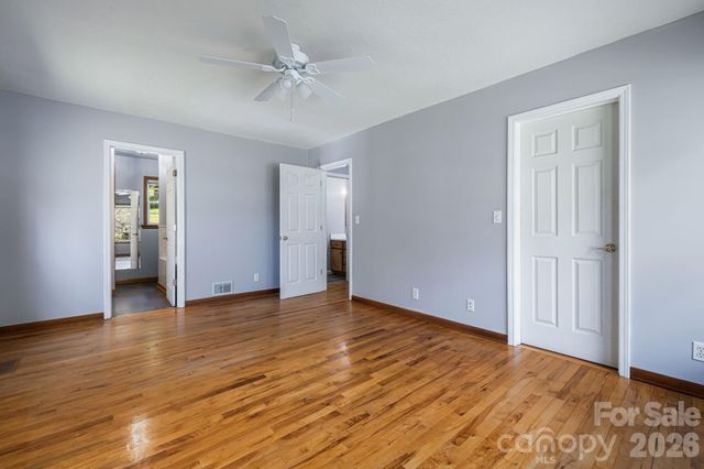 289 Riverview Church Road, Asheville, NC 28806