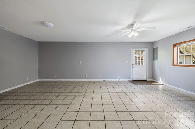 289 Riverview Church Road, Asheville, NC 28806