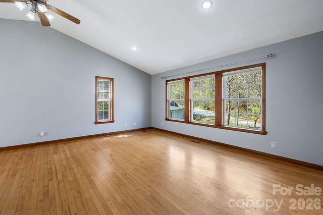 289 Riverview Church Road, Asheville, NC 28806