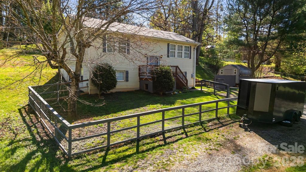 289 Riverview Church Road, Asheville, NC 28806
