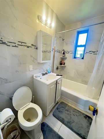 144-46 38th Avenue 4H, Flushing, NY 11354