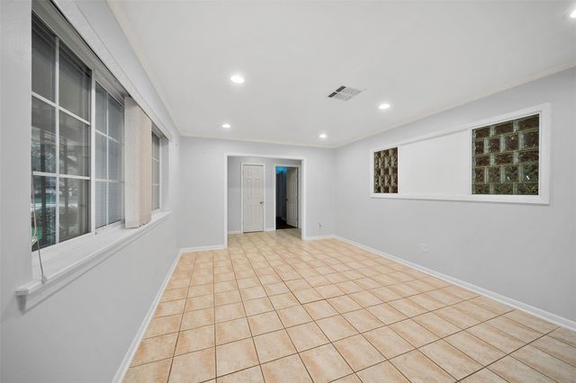 5215 Cheena Drive, Houston, TX 77096