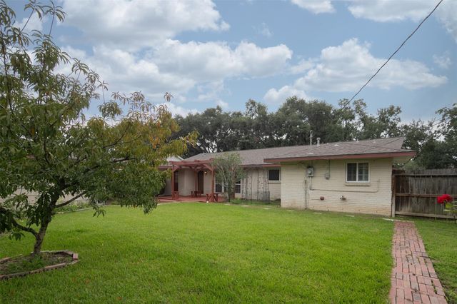 5215 Cheena Drive, Houston, TX 77096