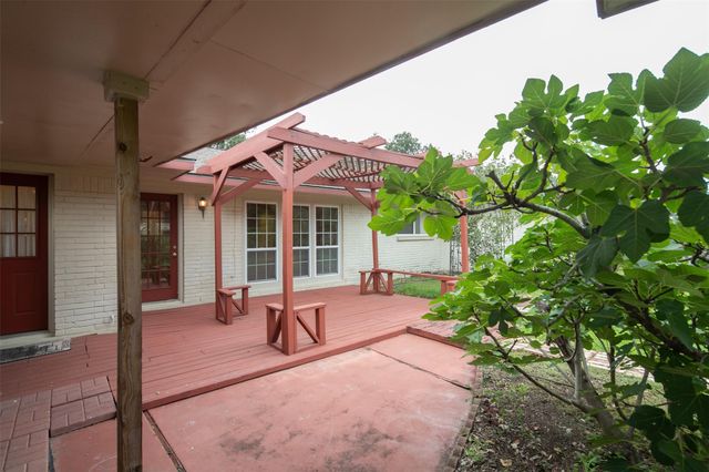 5215 Cheena Drive, Houston, TX 77096
