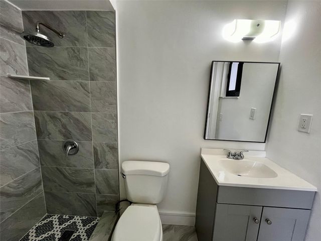 10901 NW 41st Dr, Coral Springs, FL 33065