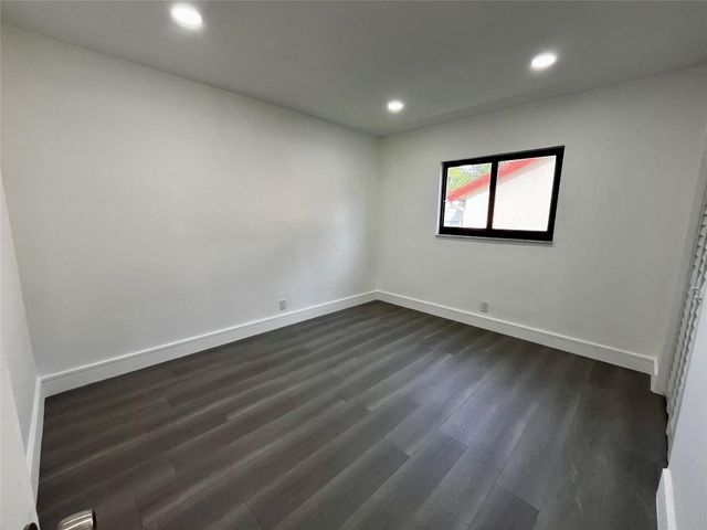 10901 NW 41st Dr, Coral Springs, FL 33065