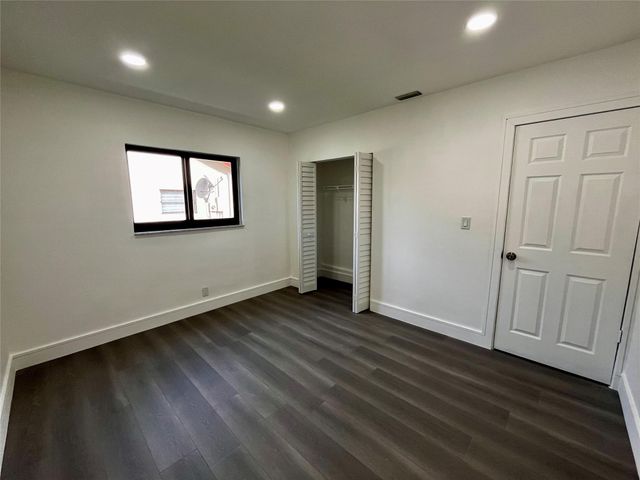 10901 NW 41st Dr, Coral Springs, FL 33065
