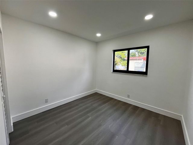 10901 NW 41st Dr, Coral Springs, FL 33065