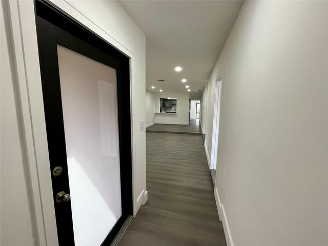 10901 NW 41st Dr, Coral Springs, FL 33065
