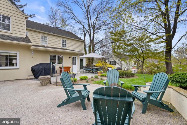 421 SAINT DAVIDS RD, Wayne, PA 19087