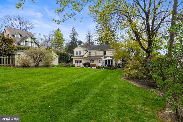 421 SAINT DAVIDS RD, Wayne, PA 19087
