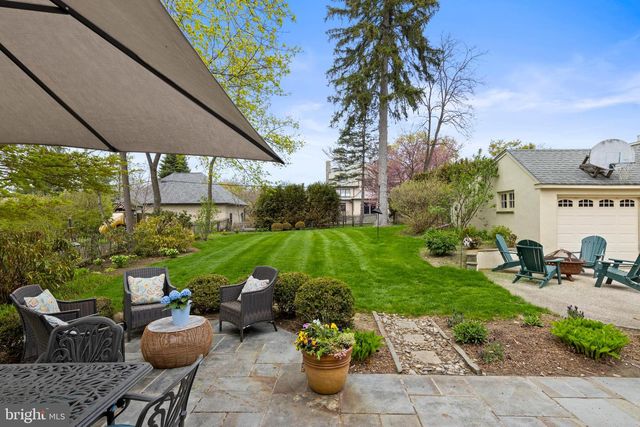 421 SAINT DAVIDS RD, Wayne, PA 19087