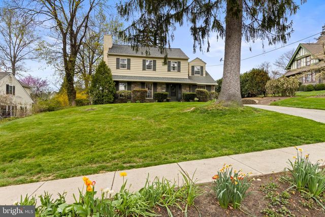 421 SAINT DAVIDS RD, Wayne, PA 19087