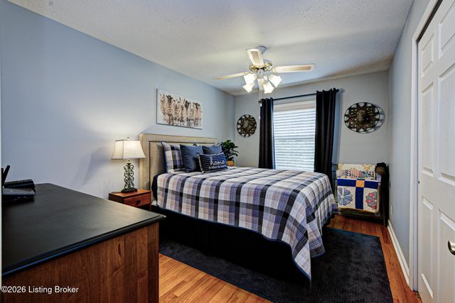 10003 Silverwood Ln, Louisville, KY 40272