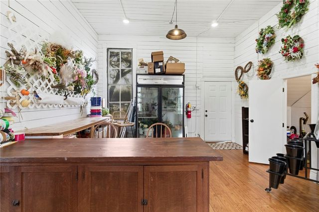 9 Locust Avenue, Farmington, AR 72730