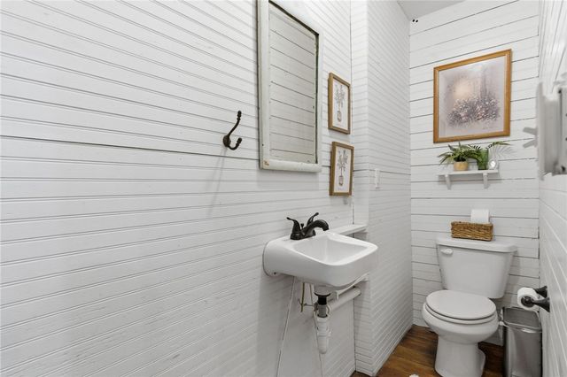 9 Locust Avenue, Farmington, AR 72730