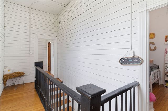 9 Locust Avenue, Farmington, AR 72730