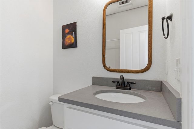 9 Locust Avenue, Farmington, AR 72730