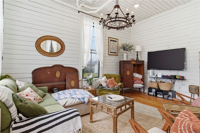 9 Locust Avenue, Farmington, AR 72730