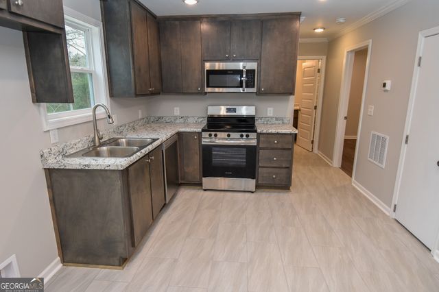 115 Garland Street, Molena, GA 30258