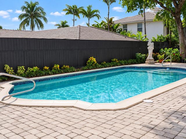 2614 Amherst Lane, Lake Worth Beach, FL 33460