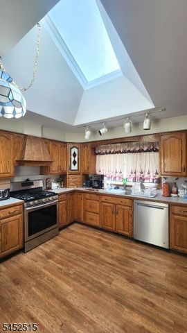 16 Lloyd Ave, Branchville Boro, NJ 07826