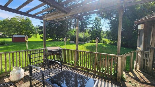 16 Lloyd Ave, Branchville Boro, NJ 07826