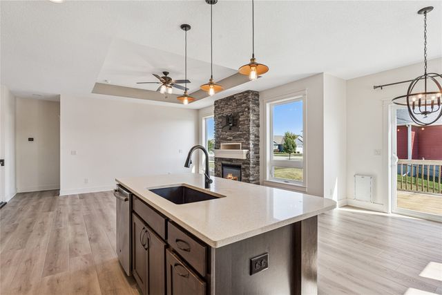 2001 NW Reinhart Drive, Ankeny, IA 50023