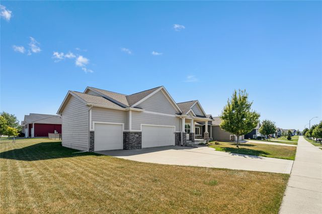 2001 NW Reinhart Drive, Ankeny, IA 50023