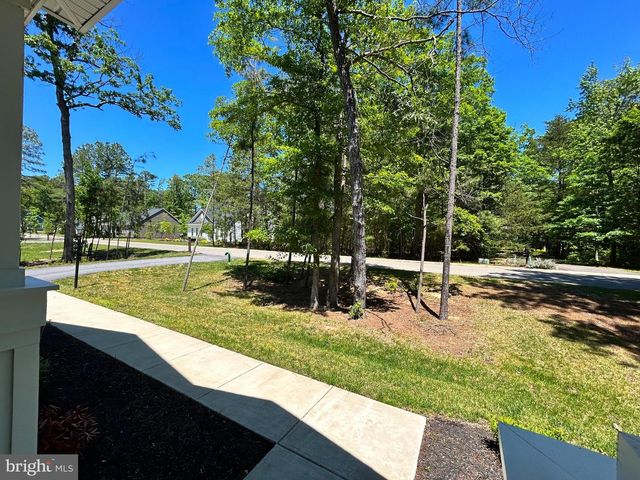 11535 BEACON HILL CT, Swan Point, MD 20645