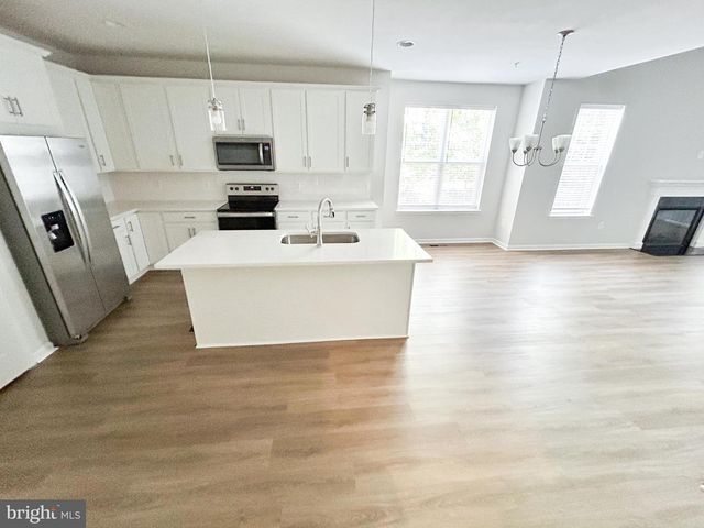 11535 BEACON HILL CT, Swan Point, MD 20645