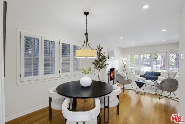 22041 Providencia Street, Woodland Hills (los Angeles), CA 91364