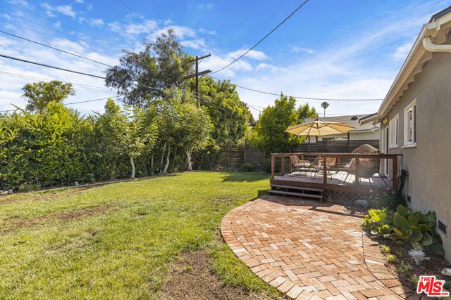 22041 Providencia Street, Woodland Hills (los Angeles), CA 91364