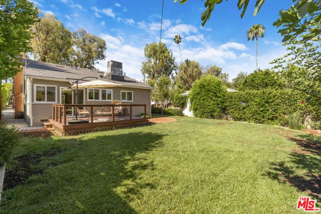 22041 Providencia Street, Woodland Hills (los Angeles), CA 91364